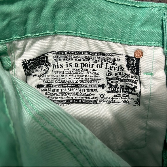 Levi’s Women’s Pastel Green Mid Rise Relaxed Fit Denim Shorts Size W 30 - Picture 5 of 9